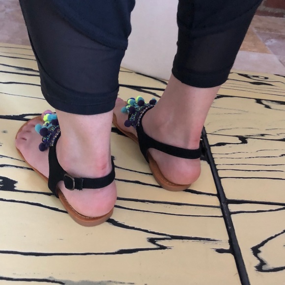 BAMBOO Women's Pompom Slingback sandal - Picture 7 of 8